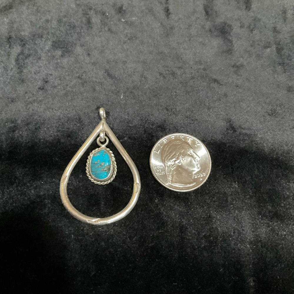 Native STERLING SILVER PENDANT - Picture 10 of 10